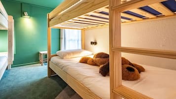 Ropa de cama de alta calidad, escritorio y sistema de insonorización
