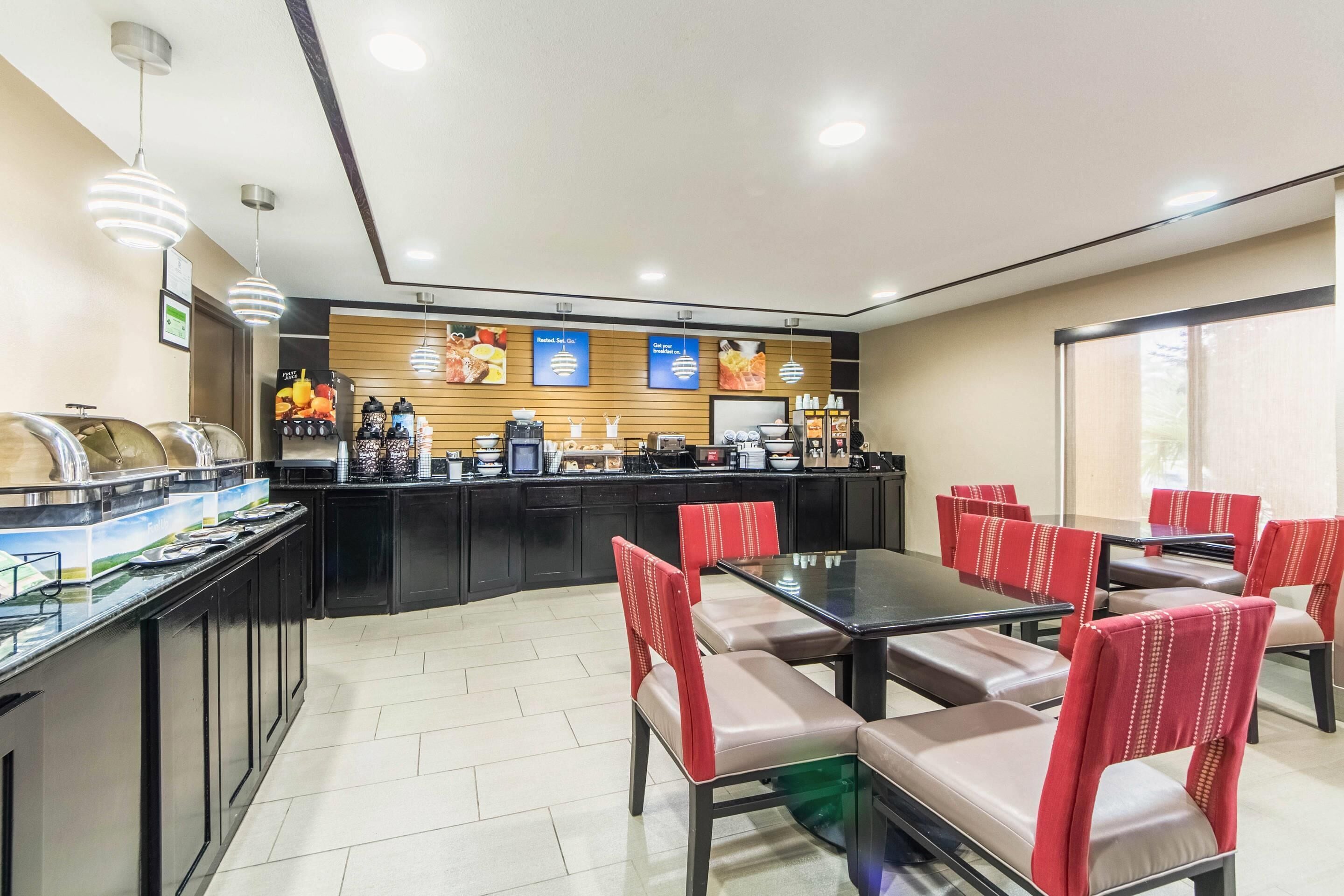 Café da manhã continental grátis todos os dias