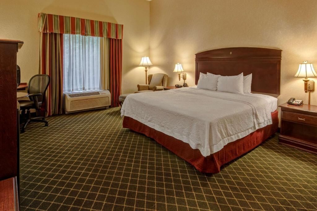 Premium bedding, pillowtop beds, desk, laptop workspace