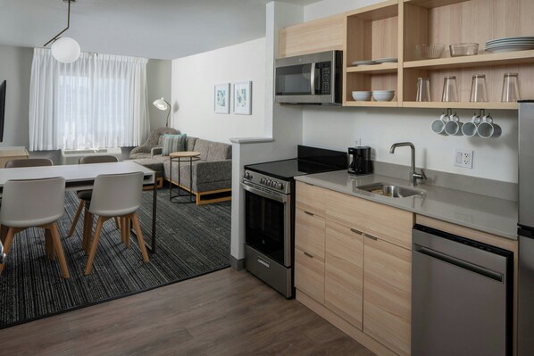 Suite, 1 Bedroom | Desk, iron/ironing board, free cribs/infant beds, free rollaway beds - TownePlace Suites by Marriott Texarkana (Texarkana)