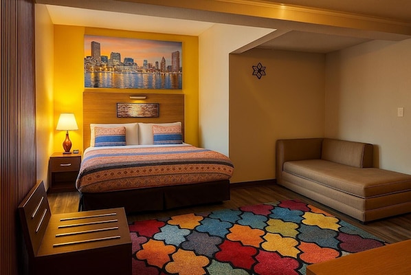 غرفة ديلوكس | أسرّة بطبقة علوية مريحة ومكتب ومساحة عمل للكمبيوتر المحمول