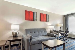 Suite, 2 Queen Beds, Non Smoking, Refrigerator