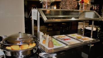 Colazione a buffet inclusa, servita tutte le mattine