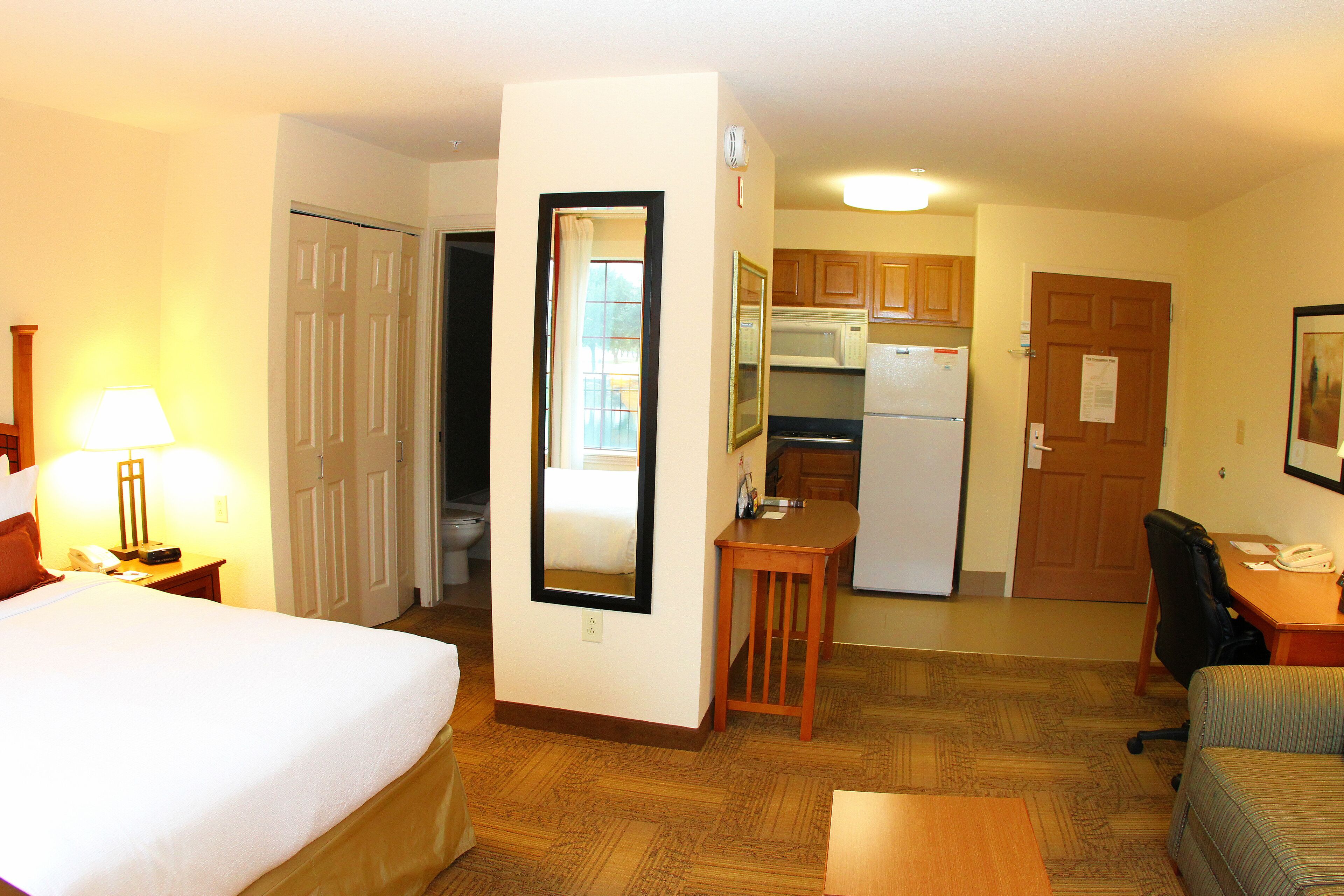1 bedroom, premium bedding, pillow-top beds, in-room safe