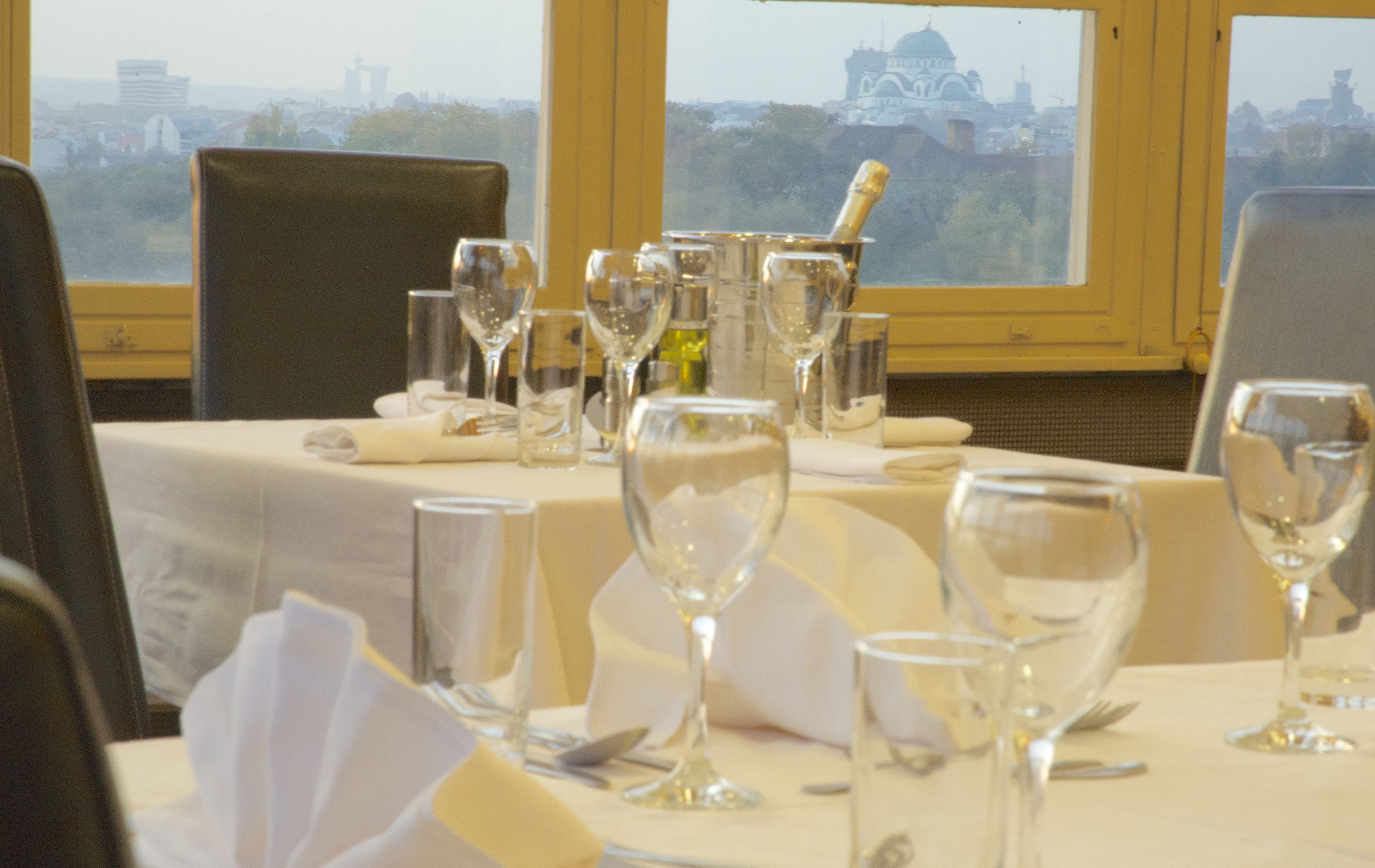 Foto - Hotel Srbija-FREE PARKING