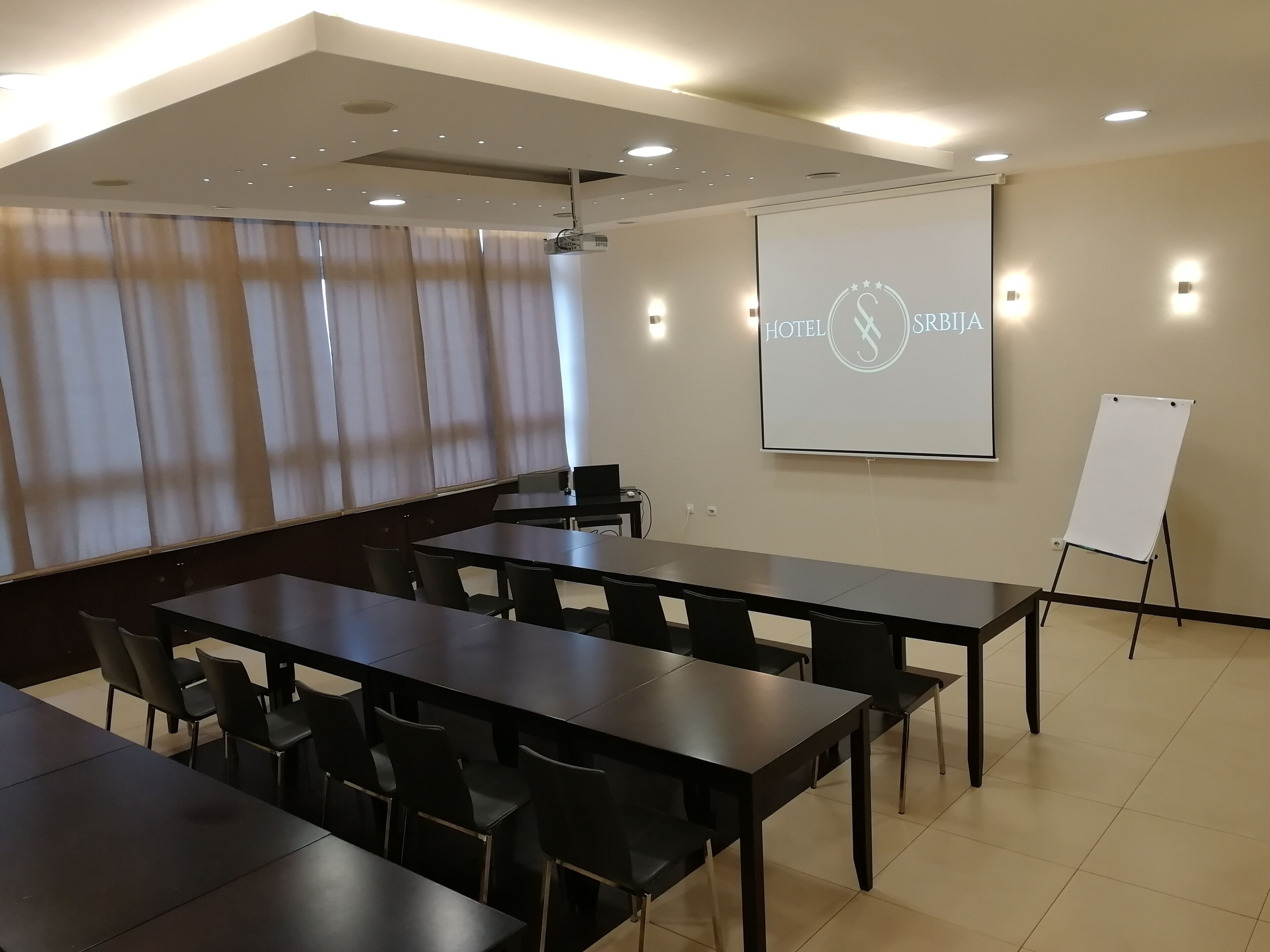 Foto - Hotel Srbija-FREE PARKING