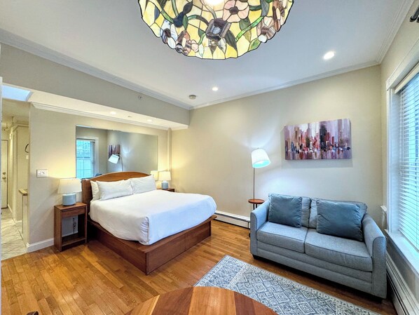 Superior Studio, 1 Queen Bed with Sofa bed, Kitchen