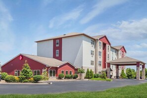 Exterior - Comfort Inn & Suites Shelbyville (Shelbyville)