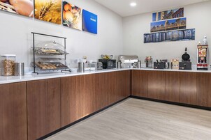 Desayuno continental incluido todos los días 