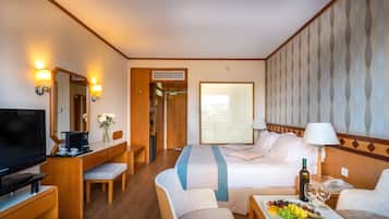Minibar, in-room safe, desk, soundproofing