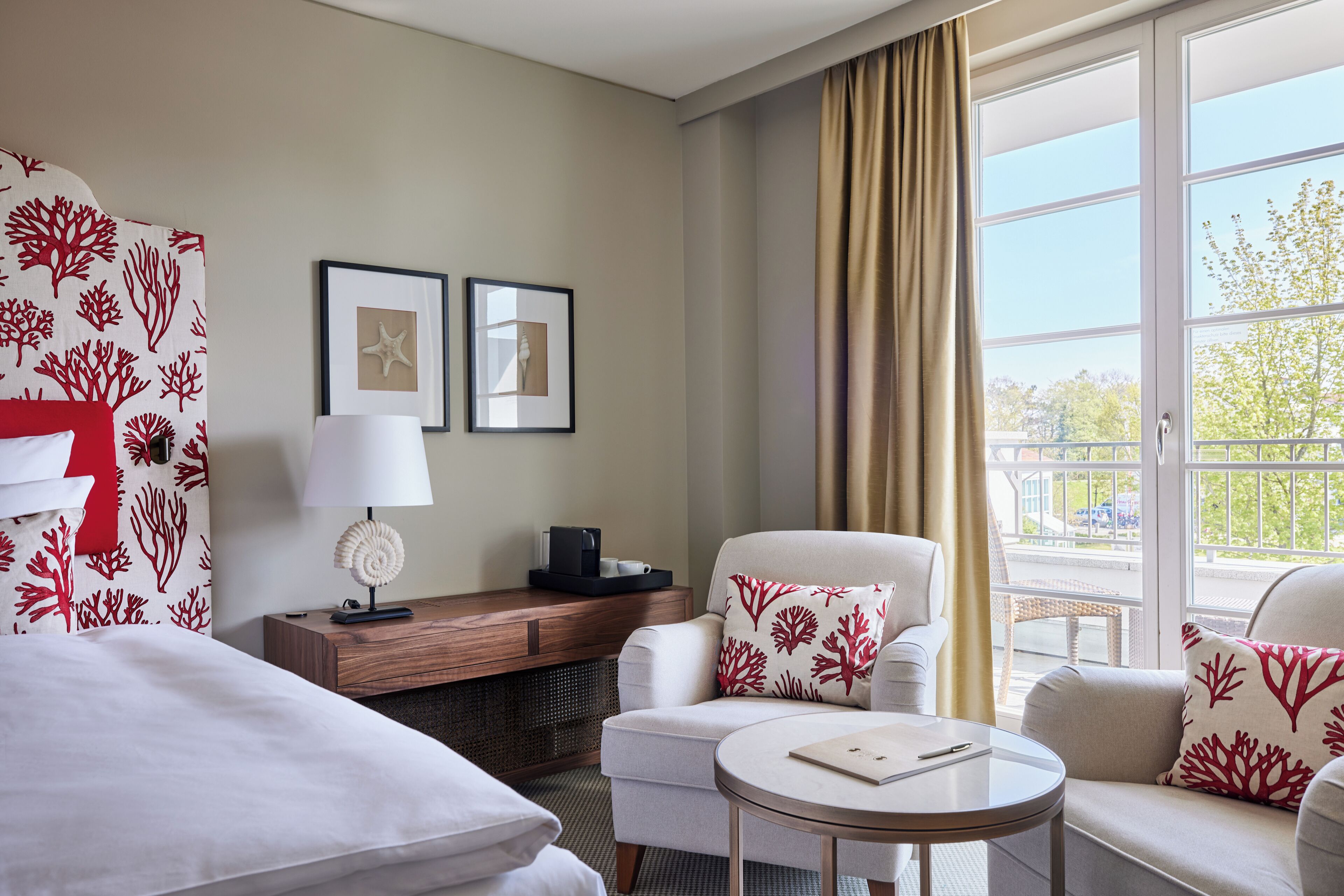 classic double room, balcony, city view | 1 bedroom, hypo-allergenic bedding, free minibar, in-room safe