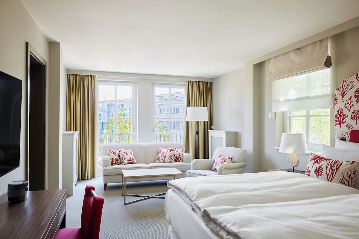 Double Room | Peralatan tempat tidur hipoalergenik, bar mini percuma
