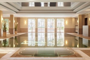 Indoor pool, outdoor pool - Strandhotel Zingst (Zingst)