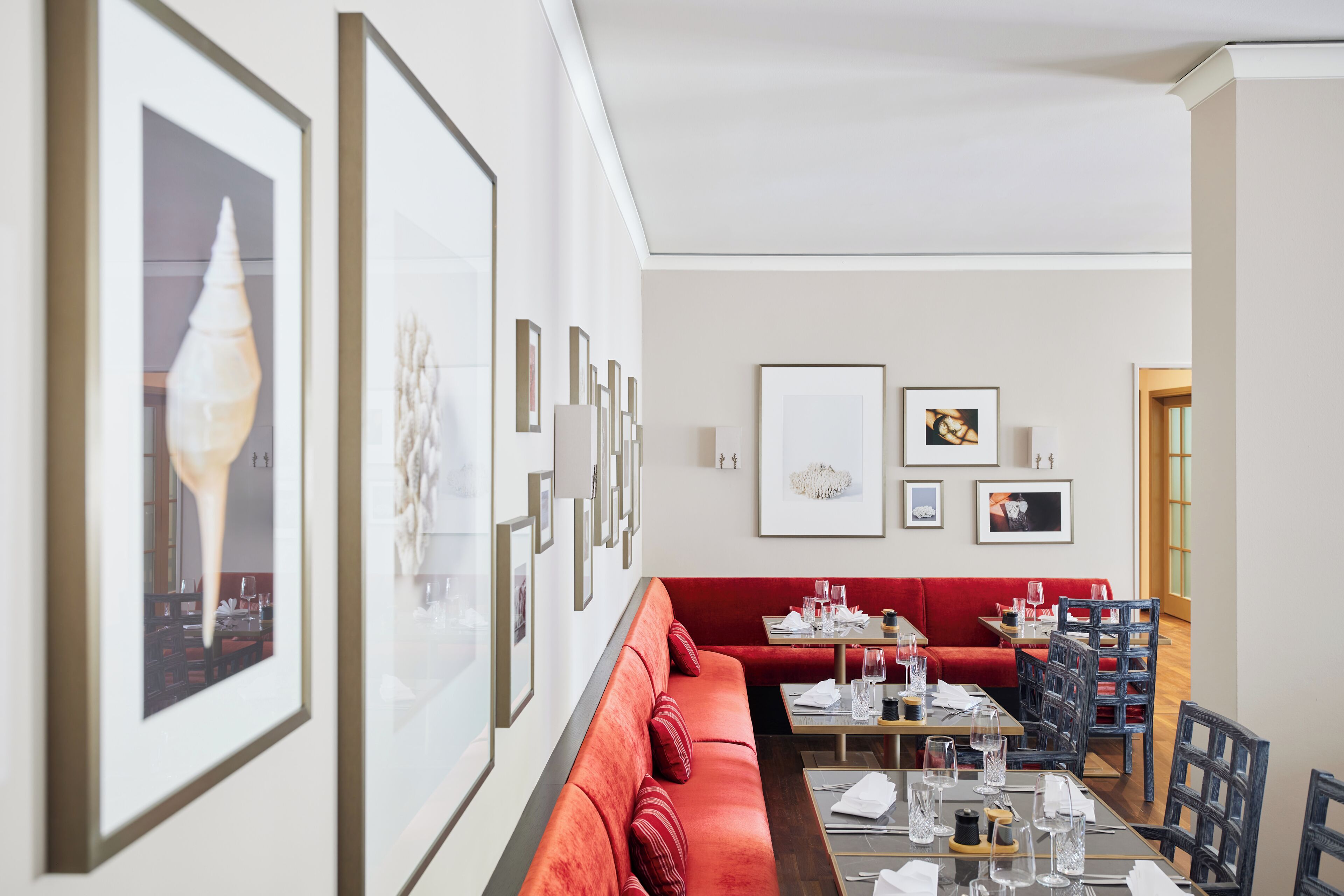 breakfast and dinner served, al fresco dining