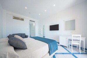 Chambre Supérieure, balcon | Draps italiens Frette, literie de qualité supérieure