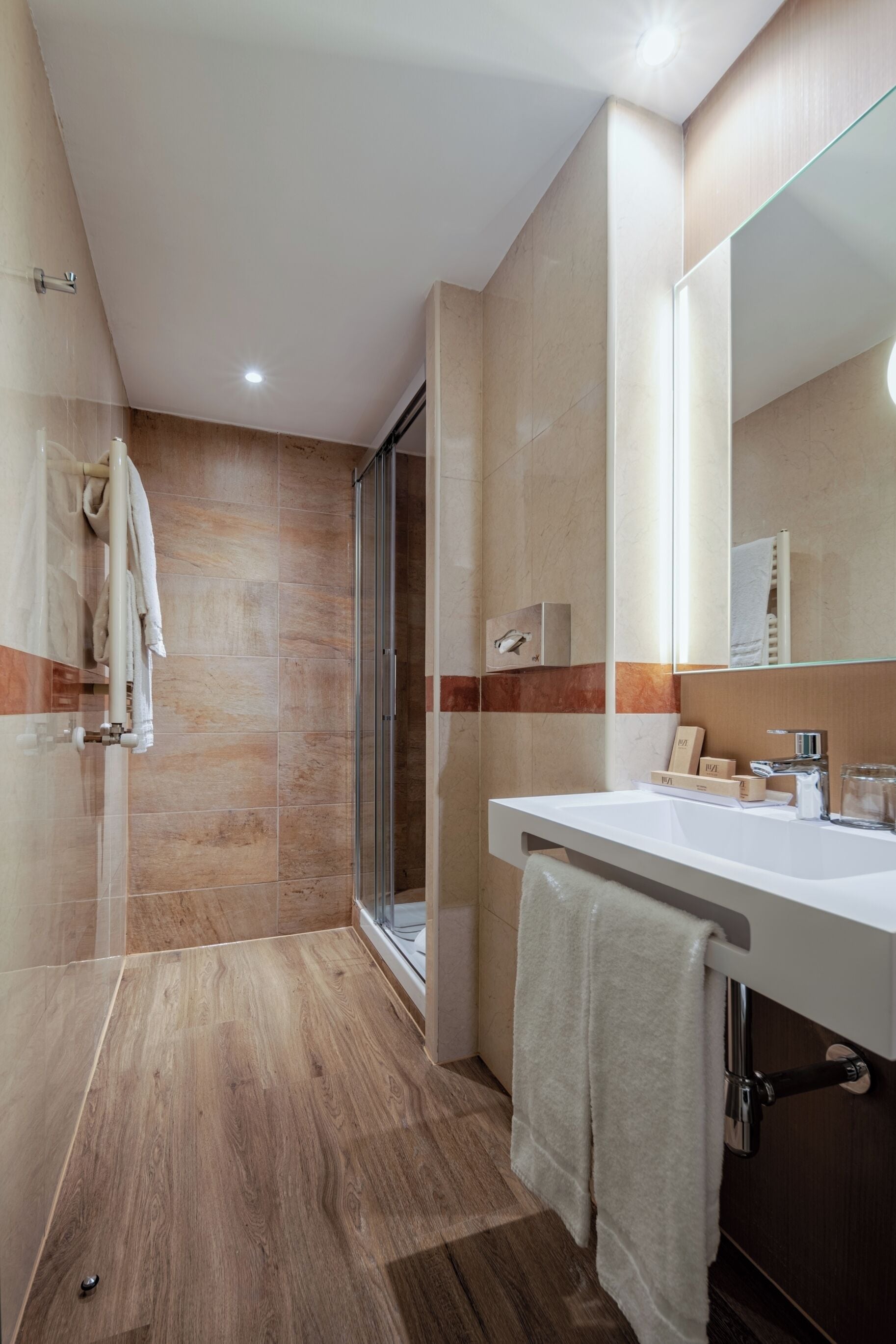 Photo - Luze Castellana