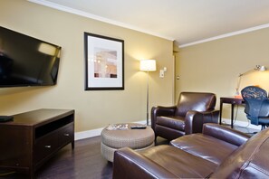 City Suite, 1 Bedroom | Living room