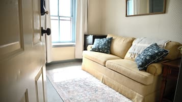 Quarto luxo | Área de estar | TV de tela plana 32 polegadas com canais a cabo