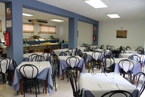 Breakfast, lunch served; Mediterranean cuisine, al fresco dining