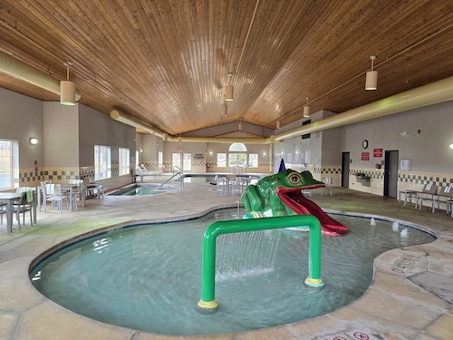 Country Inn & Suites by Radisson, Green Bay East, WI