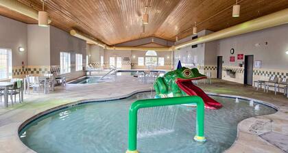Country Inn & Suites by Radisson, Green Bay East, WI