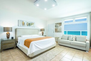 Habitación Deluxe, 1 cama de matrimonio grande | Caja fuerte, decoración individual, mobiliario individual