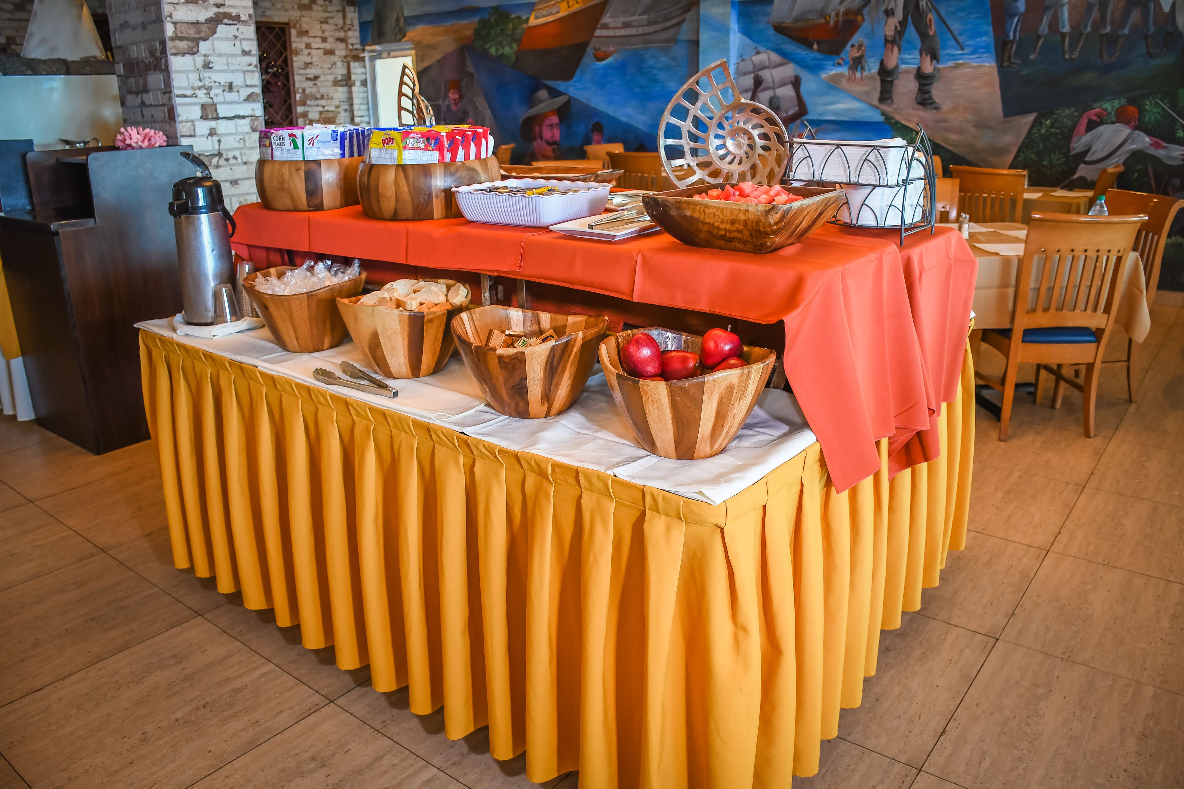 daily cooked-to-order breakfast for a fee