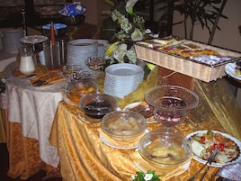 Daily buffet breakfast for a fee