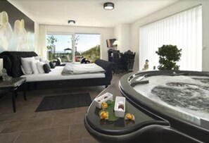 Suite SPA with Whirlpool | Jetted tub - Burgunderhof Hotel - Adults Only (Hagnau)