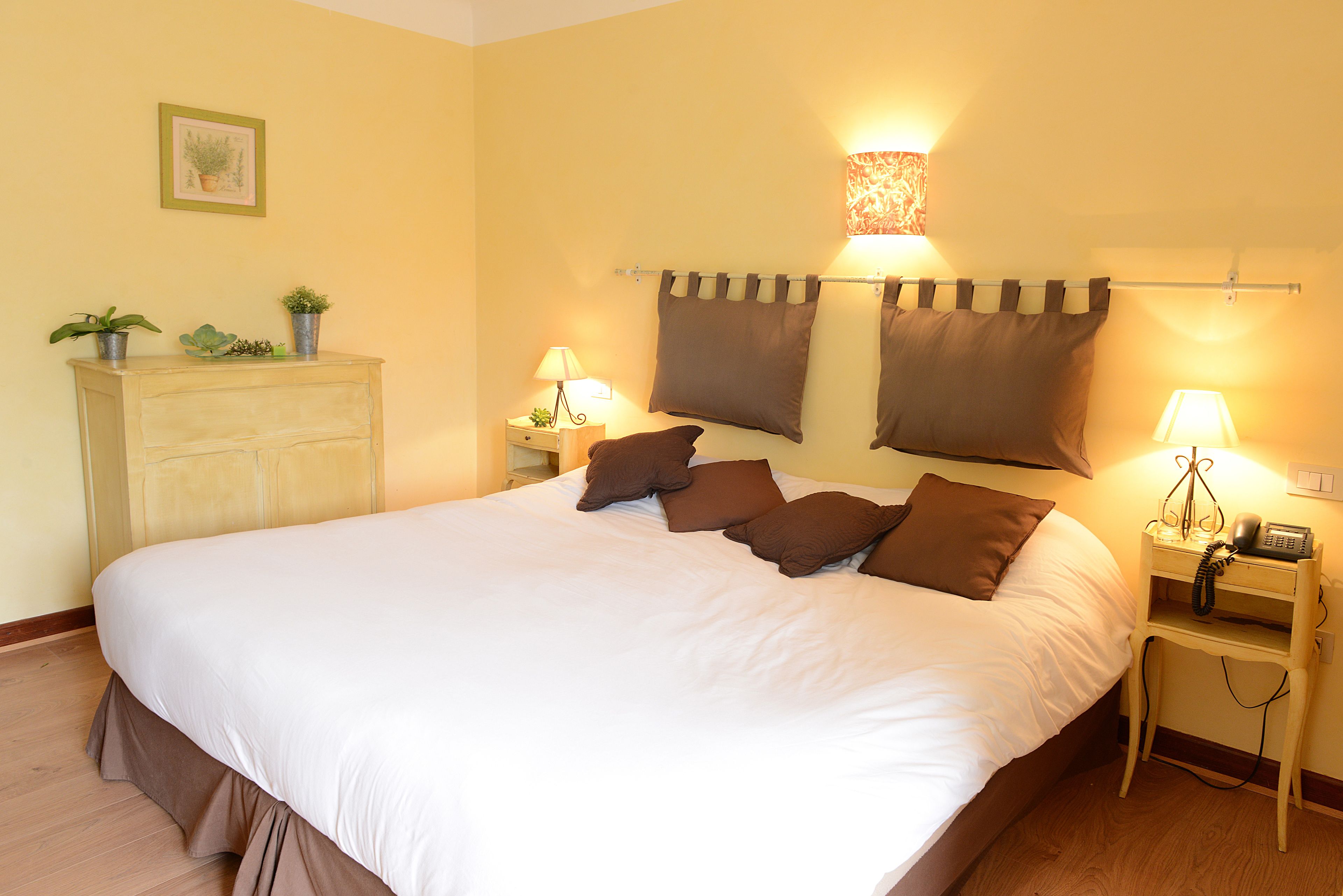 standard villa, 1 double or 2 single beds | minibar, in-room safe, desk, free wifi