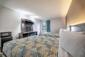 Free WiFi, bed sheets - Motel 6 Franklin, OH (Franklin)