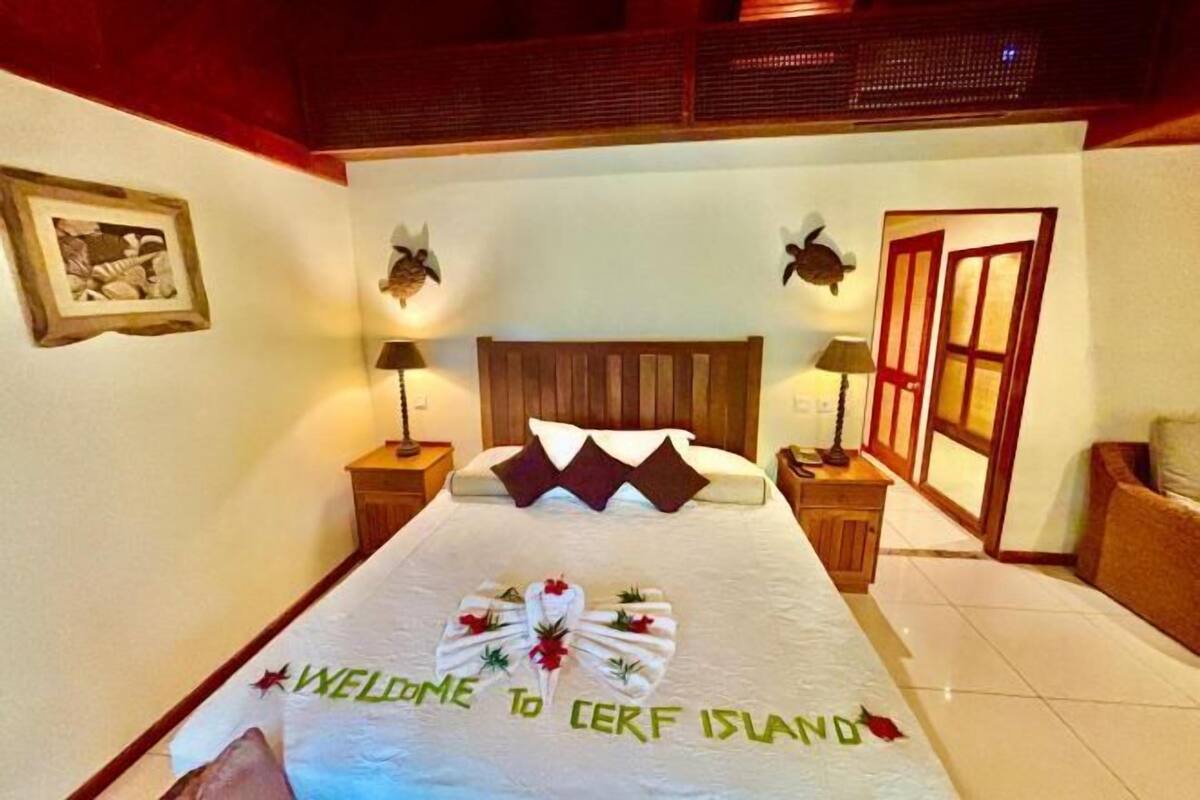 2 habitaciones, minibar y caja de seguridad en la habitación