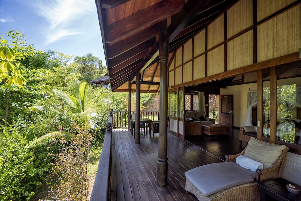 Cerf Island Resort by null