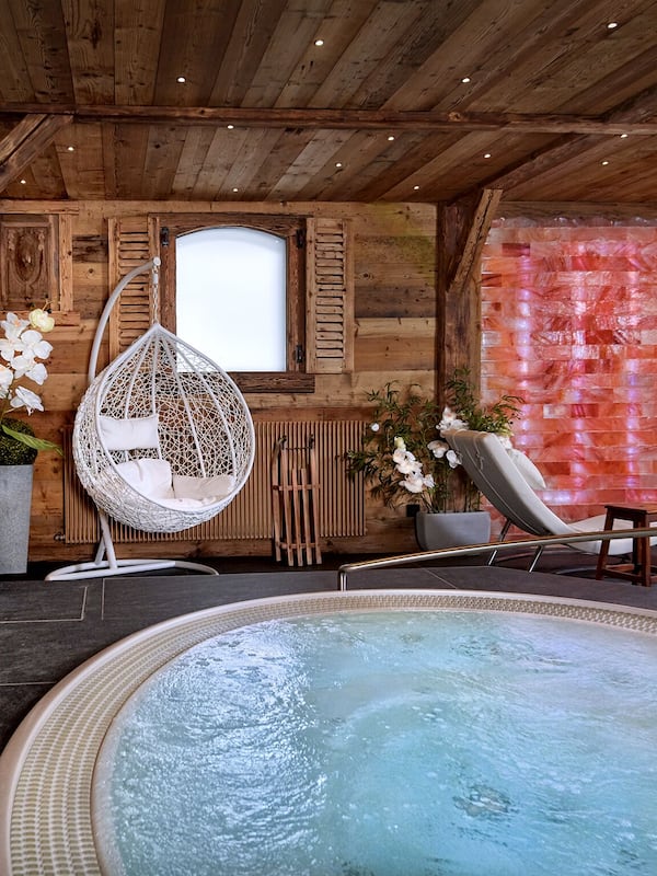 Turkish bath, sports massages, reflexology, massages