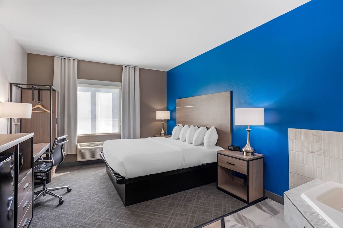 Chambre, 1 trÚs grand lit, non-fumeur | Literie de qualité, coffre-fort, bureau