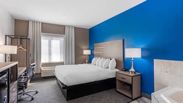 Room, 1 King Bed, Non Smoking | Premium bedding, in-room safe, desk, laptop workspace