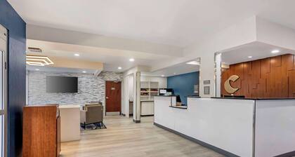 Comfort Inn & Suites Harrisburg-Hershey North