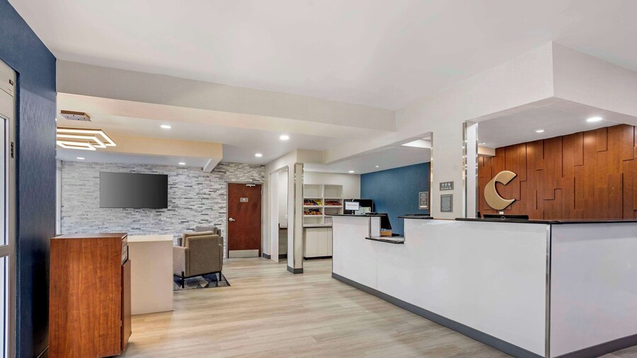 Comfort Inn & Suites Harrisburg-Hershey North