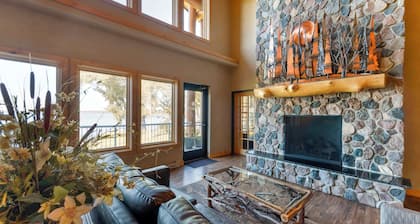 Best Western Premier The Lodge on Lake Detroit