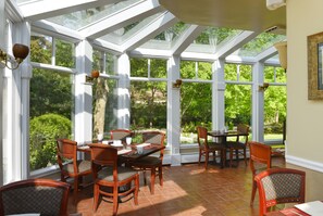 Free daily full breakfast