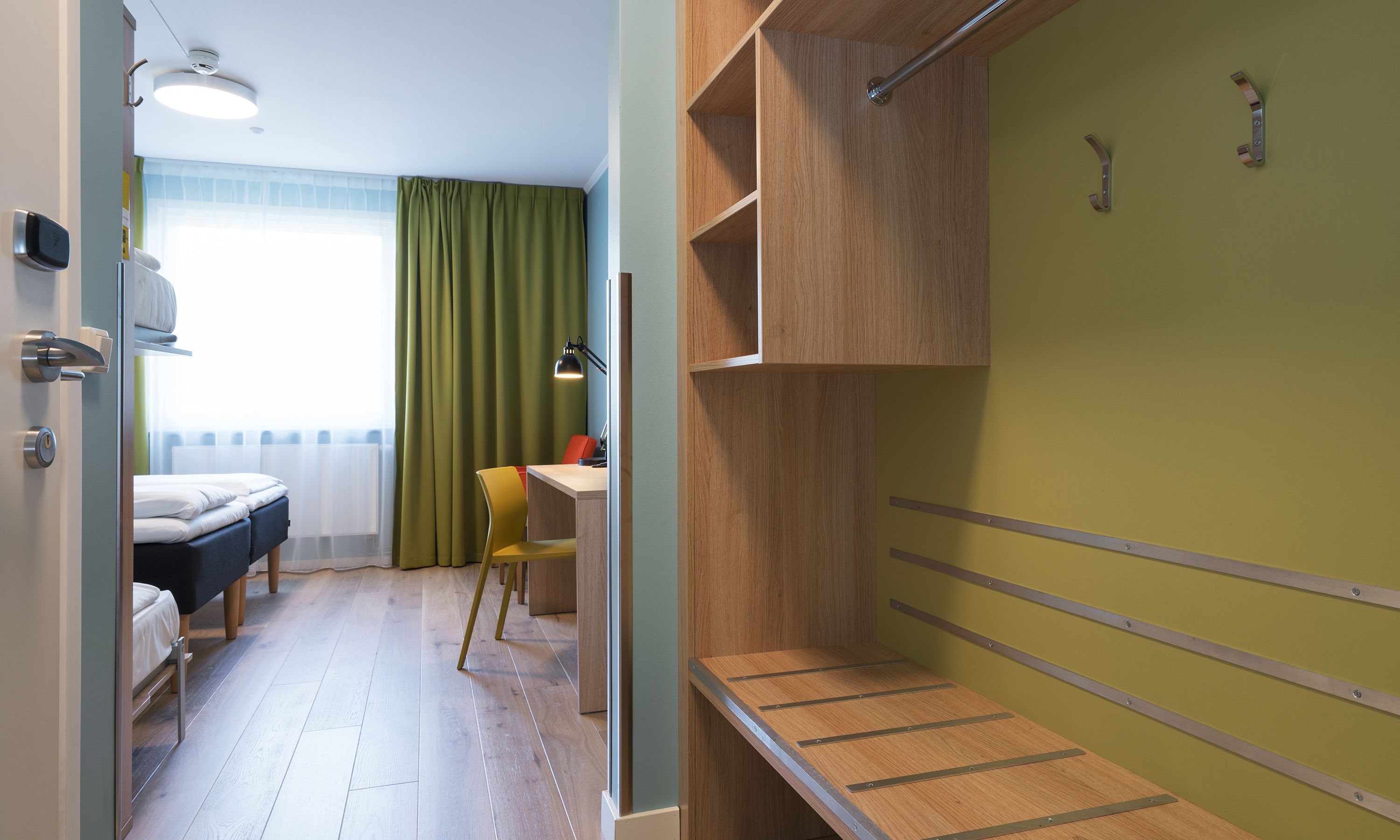 Family Room, 2 Twin Beds, Non Smoking (Standard) | Desk, blackout drapes, soundproofing, free WiFi