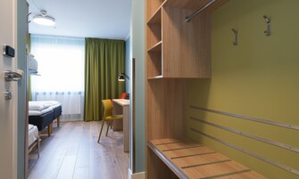 Family Room, 2 Twin Beds, Non Smoking (Standard) | Desk, blackout drapes, soundproofing, free WiFi