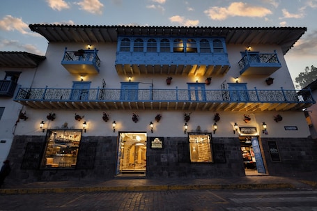Fachada de la propiedad. Hotel Hacienda Cusco Plaza