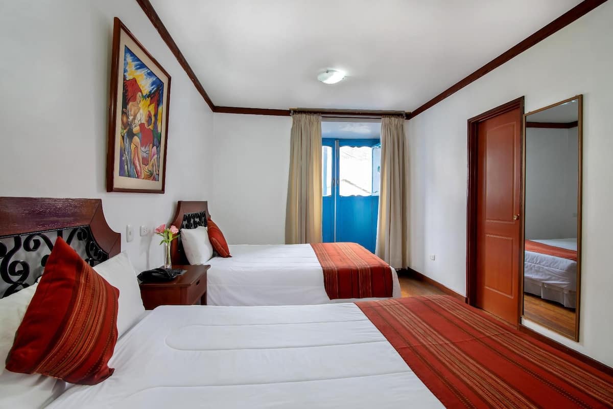 10 bedrooms, in-room safe, desk, free WiFi