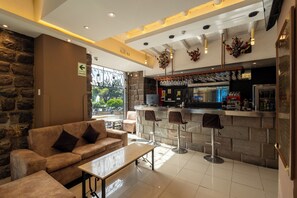 Bar (on property) - Hotel Hacienda Cusco Plaza (Cusco)