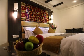 Sábanas de algodón egipcio, ropa de cama de alta calidad y minibar 