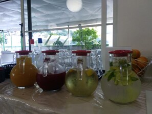 Free buffet breakfast