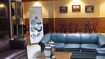 Coin salon dans le hall