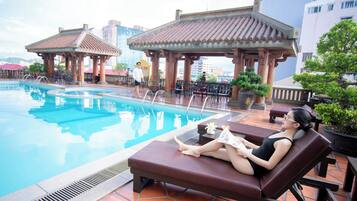 Outdoor pool, sun loungers