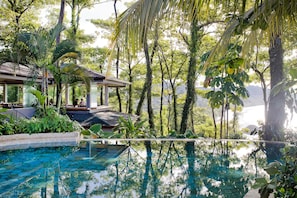 2 outdoor pools, pool umbrellas, sun loungers